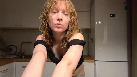 Sarah online show from 7, 4, 2026