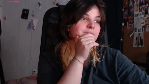 Snapshot of idontknowwhyjojo chatting on 2, 6, 2026 Saya online show from 2, 6, 2026
