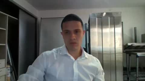 idris izan online show from 27, 10, 2025