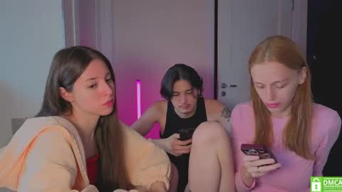 Julia and Mira online show from 30, 5, 2026