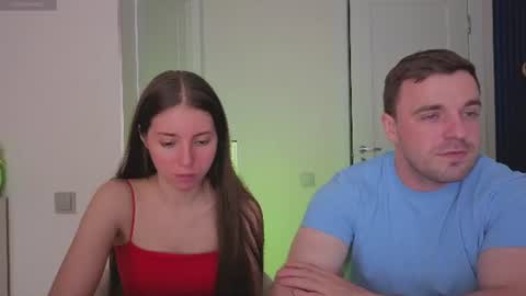 Snapshot of ihavepaws33 chatting on 4, 7, 2026 Julia and Mira online show from 4, 7, 2026