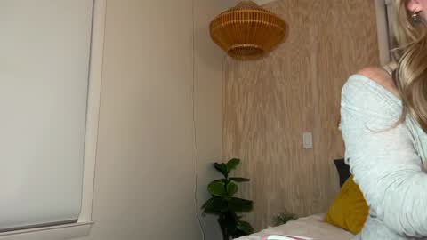 Snapshot of iheartcassie2844 chatting on 13, 12, 2024 cassie online show from 13, 12, 2024