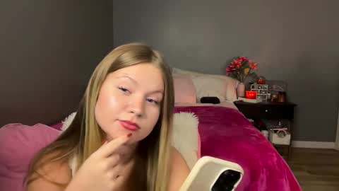 Snapshot of iheartcassie2844 chatting on 30, 10, 2025 cassie online show from 30, 10, 2025