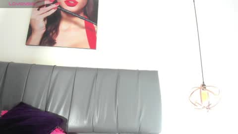 Isabella online show from 11, 5, 2026