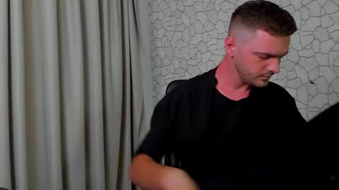 Snapshot of ikergale chatting on 8, 10, 2025 IkerGale online show from 8, 10, 2025