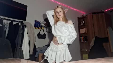 ShyLuna online show from 15, 2, 2026