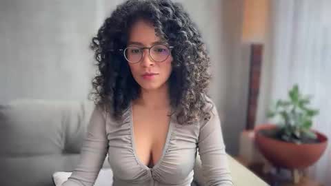 Kloe online show from 1, 10, 2025