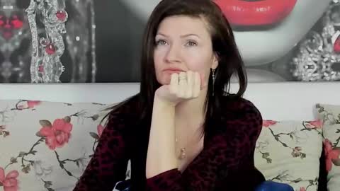 Snapshot of illegalbeauty87 chatting on 3, 2, 2026 Ingrid or more easier...Miss GoDDess Mistress online show from 3, 2, 2026