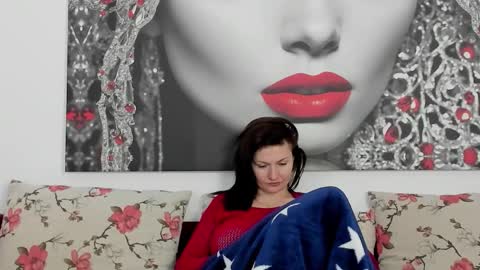 Snapshot of illegalbeauty87 chatting on 4, 2, 2026 Ingrid or more easier...Miss GoDDess Mistress online show from 4, 2, 2026