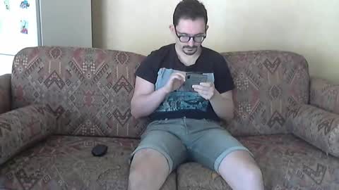 ilovecuteguy79 online show from 22, 4, 2026