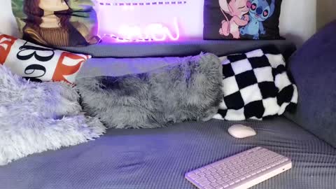 nicollee online show from 25, 1, 2025