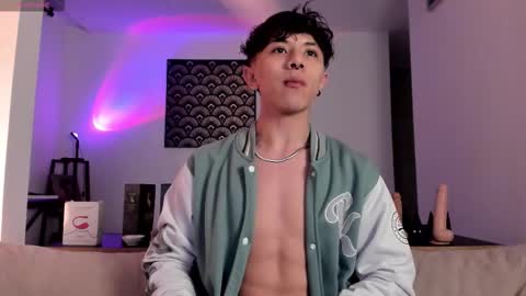 Snapshot of im__thomas chatting on 13, 11, 2025 IM THOMAS online show from 13, 11, 2025