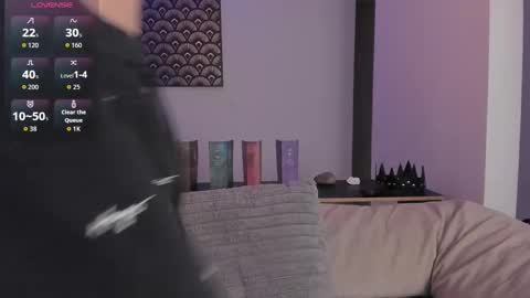 IM  THOMAS online show from 15, 12, 2025