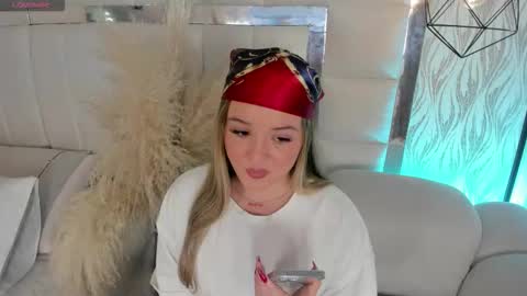 DAHLIA online show from 20, 11, 2025