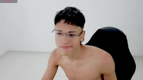 Snapshot of im_david01 chatting on 13, 4, 2026 im_david01 online show from 13, 4, 2026