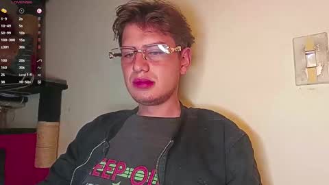 Snapshot of im_dereck_martinez_69 chatting on 10, 9, 2025 im_dereck_martinez_69 online show from 10, 9, 2025