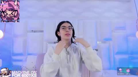 Moly  online show from 18, 1, 2026