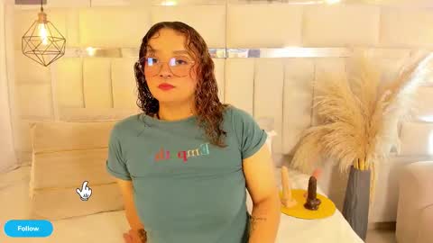 Snapshot of im_tarablack chatting on 22, 12, 2025 Tara Black online show from 22, 12, 2025