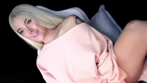 Candy Moore online show from 27, 6, 2026
