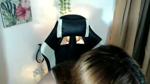 Snapshot of im_your_sweetpumpkinxxx chatting on 18, 12, 2025 im_your_sweetpumpkinxxx online show from 18, 12, 2025