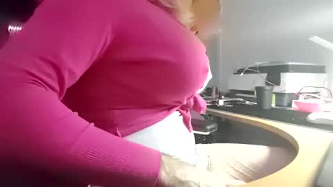 Snapshot of imangelamartin chatting on 18, 1, 2026 ngela Sometimes online show from 18, 1, 2026