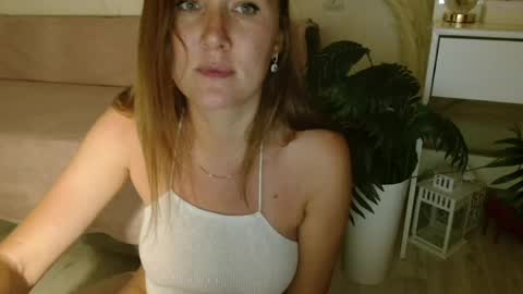 Snapshot of imcarrieberry chatting on 14, 4, 2026 Carrie online show from 14, 4, 2026