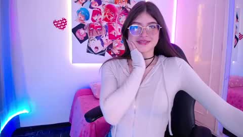 Chloe online show from 8, 9, 2025