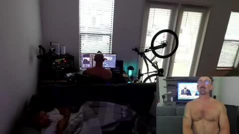 Snapshot of imdjazra chatting on 25, 5, 2026 DJ Azra online show from 25, 5, 2026