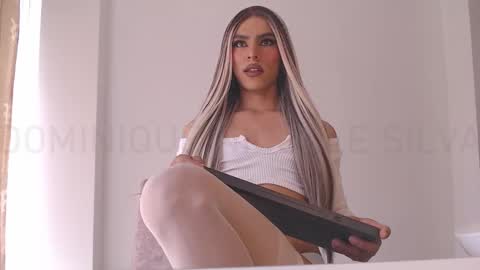     online show from 15, 10, 2025