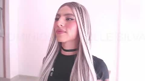     online show from 20, 10, 2025