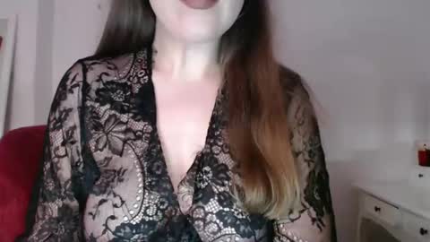 Snapshot of immouss chatting on 11, 12, 2024 Pola online show from 11, 12, 2024