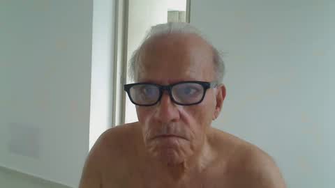 Snapshot of incendiado chatting on 12, 10, 2025 incendiado online show from 12, 10, 2025