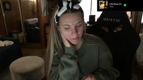 Snapshot of incognitoqueen chatting on 13, 12, 2024 Carter online show from 13, 12, 2024