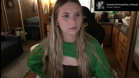 Snapshot of incognitoqueen chatting on 20, 12, 2024 Carter online show from 20, 12, 2024