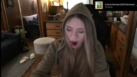 Snapshot of incognitoqueen chatting on 24, 12, 2024 Carter online show from 24, 12, 2024