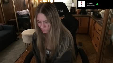 Snapshot of incognitoqueen chatting on 1, 1, 2025 Carter online show from 1, 1, 2025