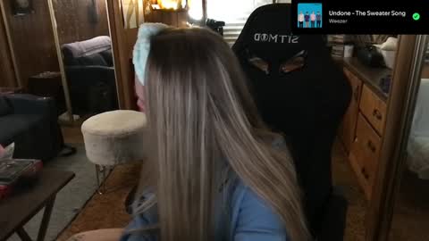 Snapshot of incognitoqueen chatting on 2, 1, 2025 Carter online show from 2, 1, 2025