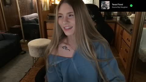 Snapshot of incognitoqueen chatting on 2, 1, 2025 Carter online show from 2, 1, 2025