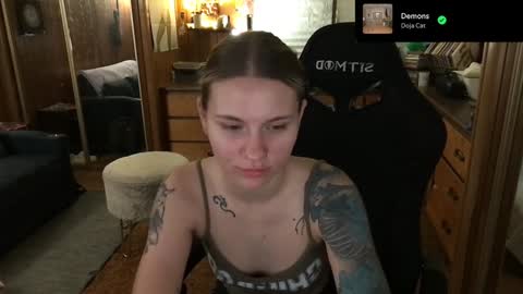 Snapshot of incognitoqueen chatting on 4, 1, 2025 Carter online show from 4, 1, 2025