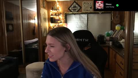 Snapshot of incognitoqueen chatting on 6, 1, 2025 Carter online show from 6, 1, 2025