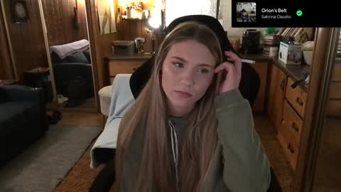 Snapshot of incognitoqueen chatting on 12, 1, 2025 Carter online show from 12, 1, 2025