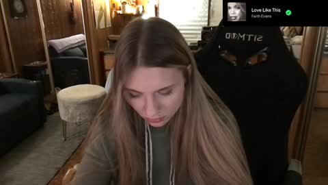 Snapshot of incognitoqueen chatting on 12, 1, 2025 Carter online show from 12, 1, 2025