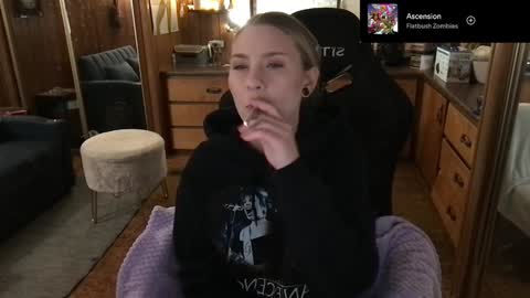 Snapshot of incognitoqueen chatting on 15, 1, 2025 Carter online show from 15, 1, 2025