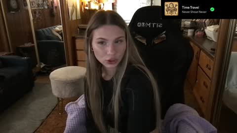 Snapshot of incognitoqueen chatting on 2, 2, 2025 Carter online show from 2, 2, 2025