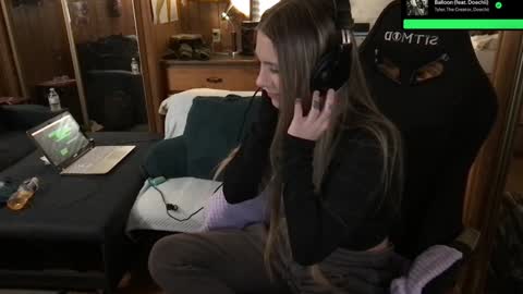 Snapshot of incognitoqueen chatting on 4, 2, 2025 Carter online show from 4, 2, 2025