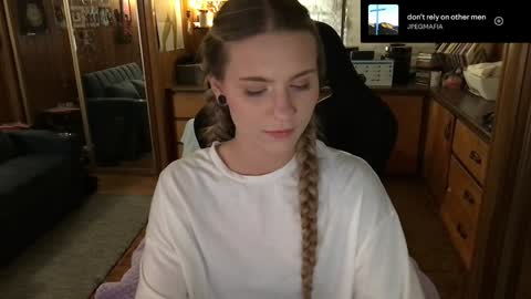 Snapshot of incognitoqueen chatting on 6, 2, 2025 Carter online show from 6, 2, 2025