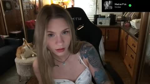 Snapshot of incognitoqueen chatting on 18, 2, 2025 Carter online show from 18, 2, 2025