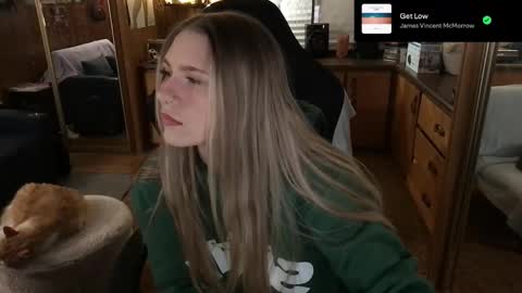 Snapshot of incognitoqueen chatting on 4, 3, 2025 Carter online show from 4, 3, 2025