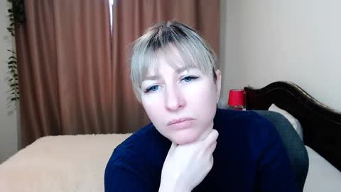 Snapshot of incredible_ariela chatting on 15, 12, 2024 incredible_ariela online show from 15, 12, 2024