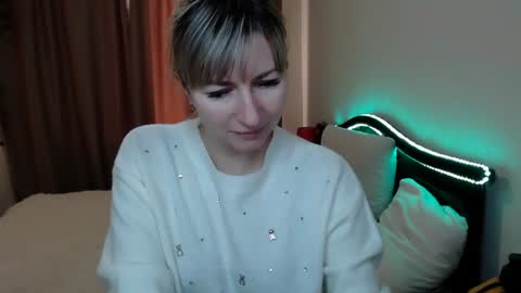 Snapshot of incredible_ariela chatting on 21, 12, 2024 incredible_ariela online show from 21, 12, 2024